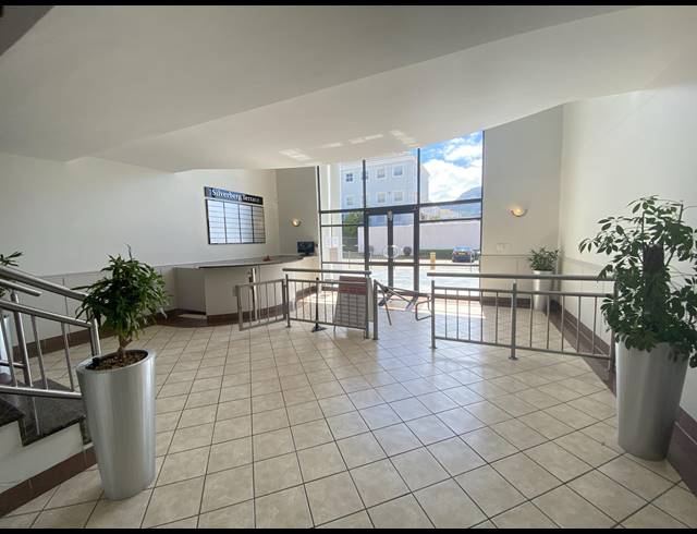 52M² OFFICE TO LET IN STEENBERG